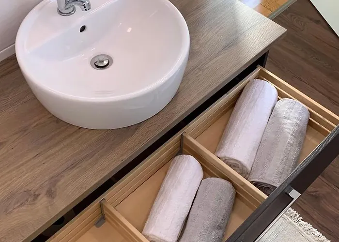 Alexandra 1897 Wohnund Nicole Apartment